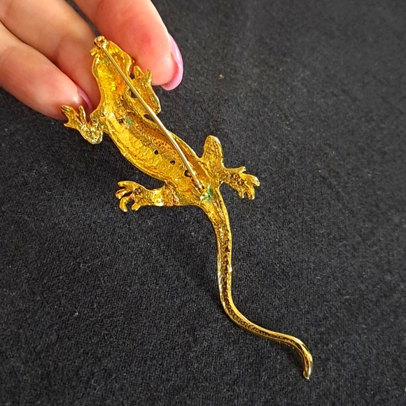 Gold Tone Crystal Rhinestone Lizard Brooch - Picture 3 of 5